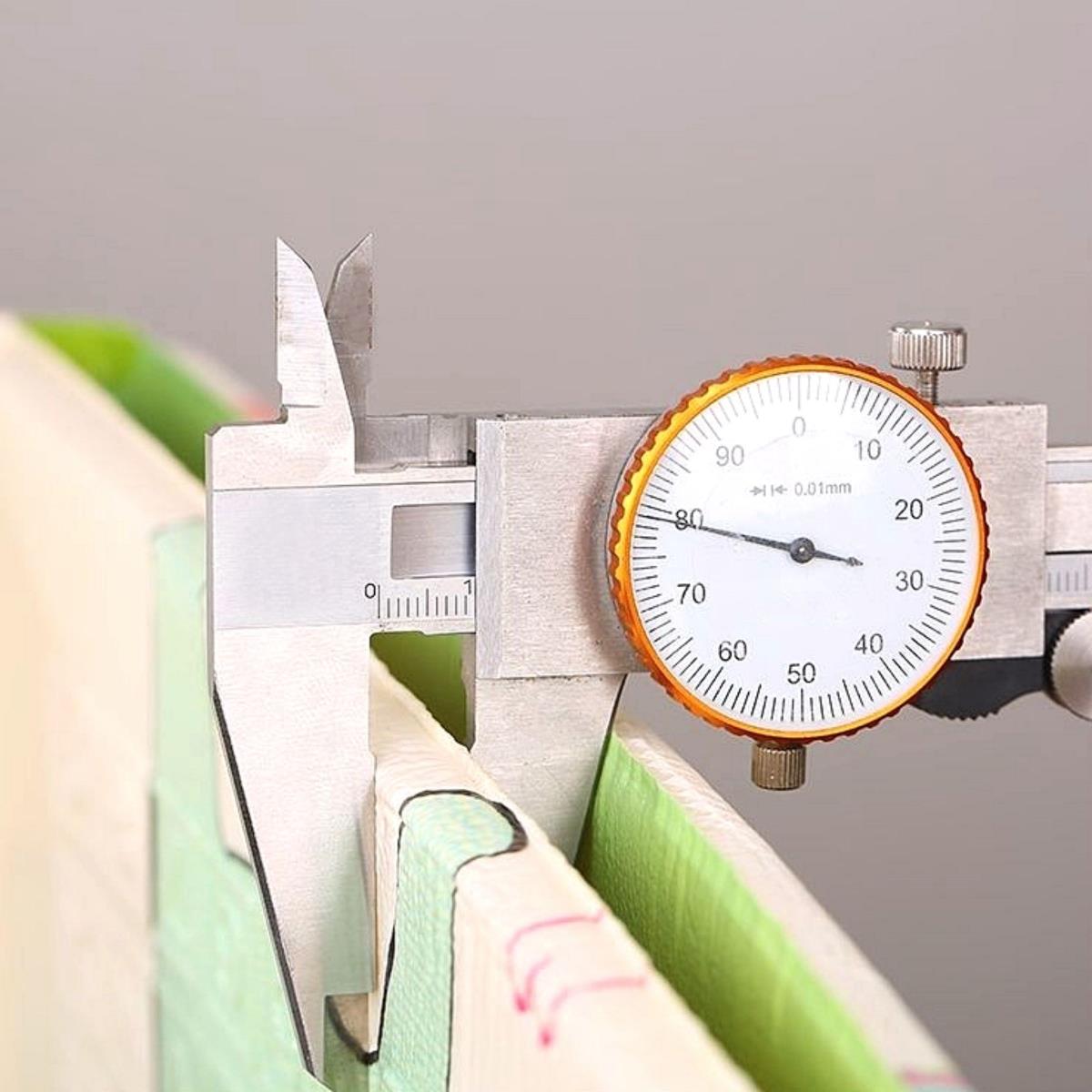 Kaksipuolinen kokoontaitettava vaahtomuovimatto 180 x 120 x 1cm - Cosmos/Geometriset kolmiot