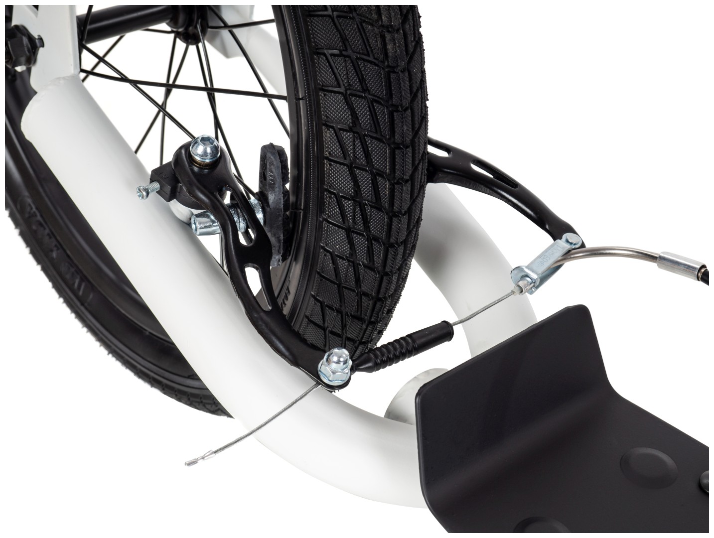 HyperMotion RIVA -kaupunkiskootteri, jossa on 50 cm:n ja 40 cm:n puhallettavat pyörät