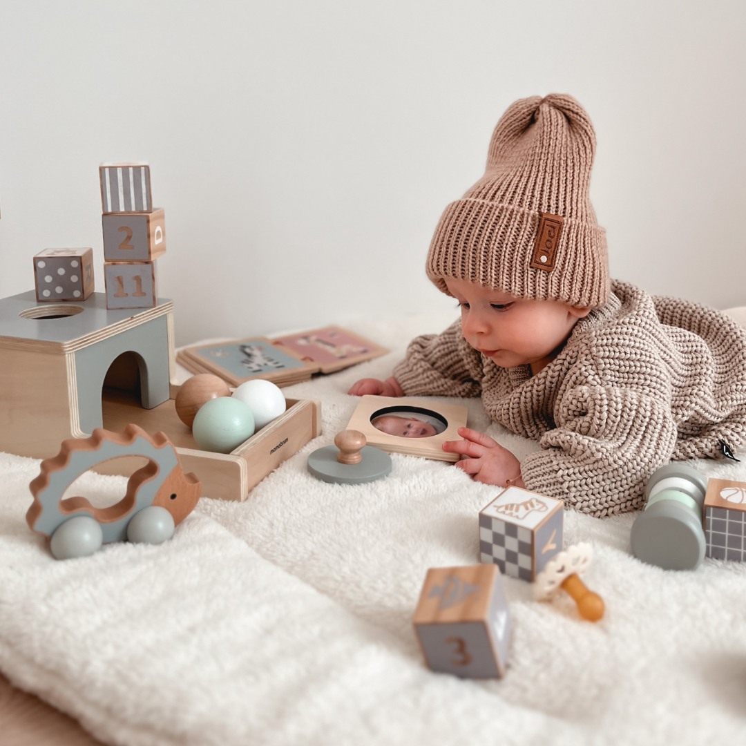 Montessori-koulutuslaatikko vauvoille - 6 lelua