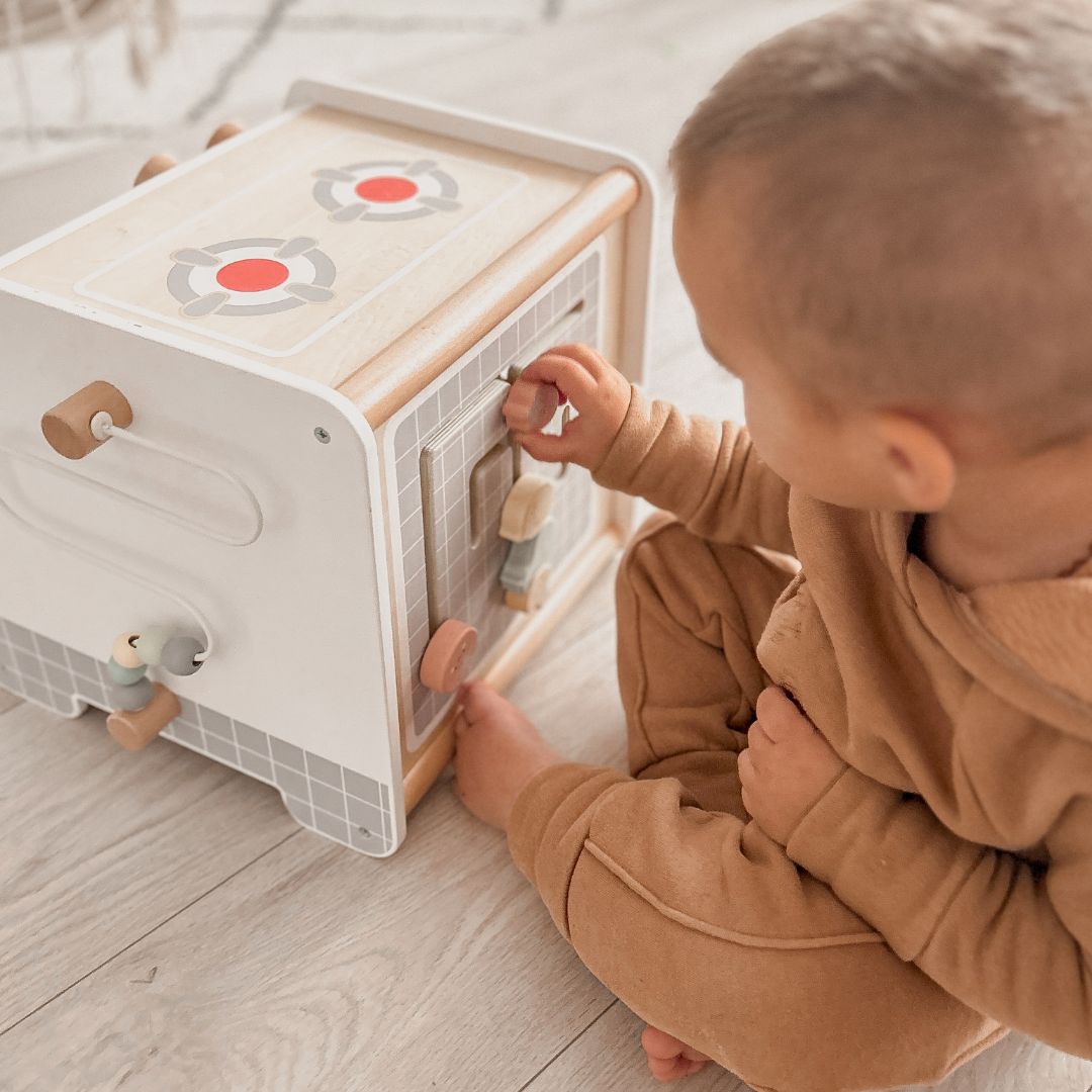 Puinen keittiö - opetuskuutio