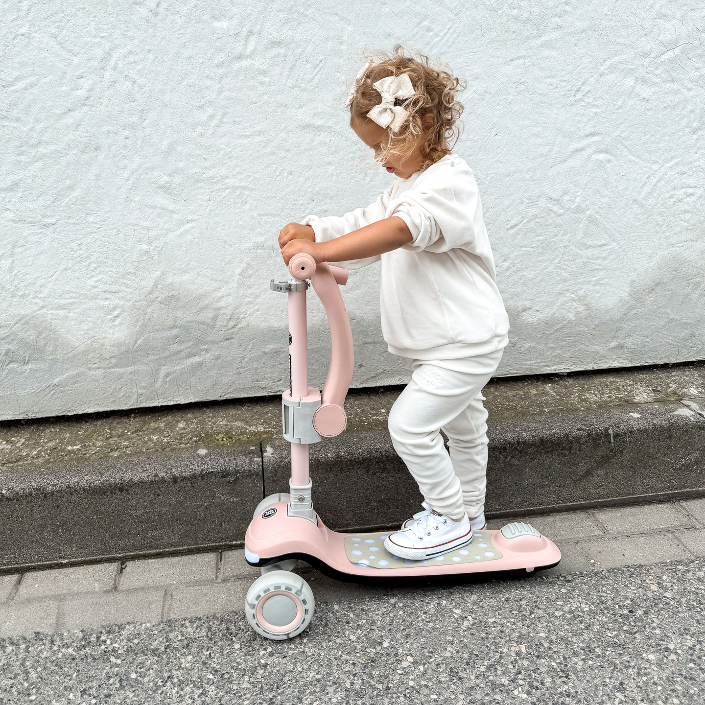 HyperMotion LUMI 3-in-1 tasapainoskootteri - valaistu alusta ja LED-pyörät, väri vaaleanpunainen