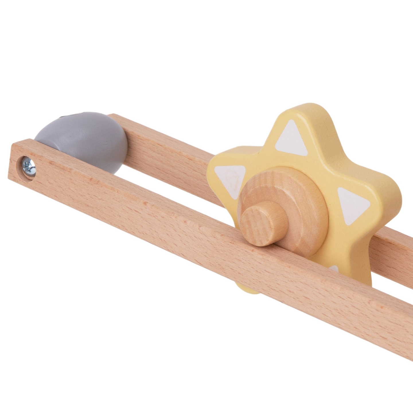 Suuri puinen umpikuja - liukumäki, jossa on pyöriviä elementtejä