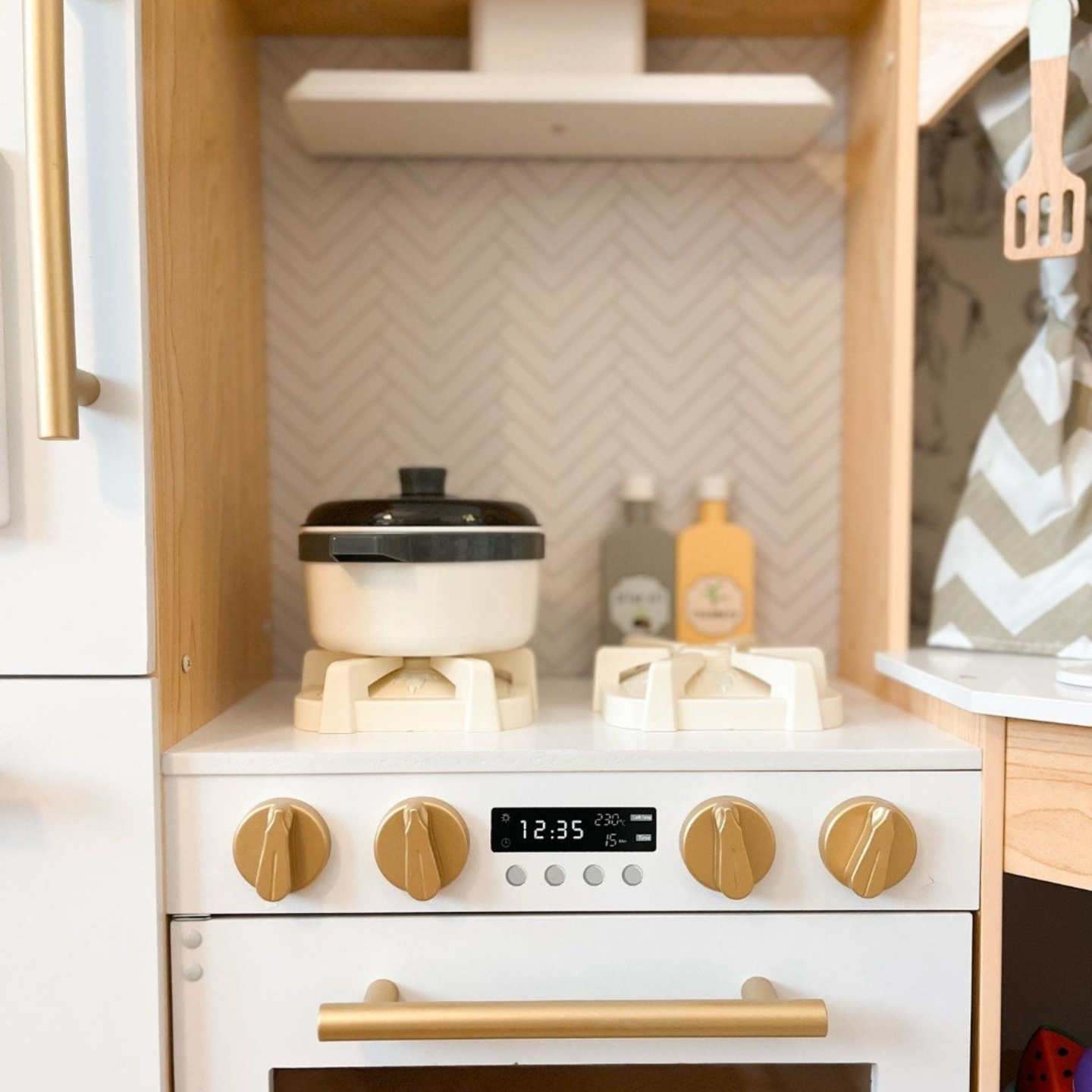 XXXXL suuri puinen interaktiivinen keittiö, jossa on LED-valaistus, pesukone, mikroaaltouuni, kahvinkeitin sekä hedelmä- ja vihannesvalikoima - 50 elementtiä