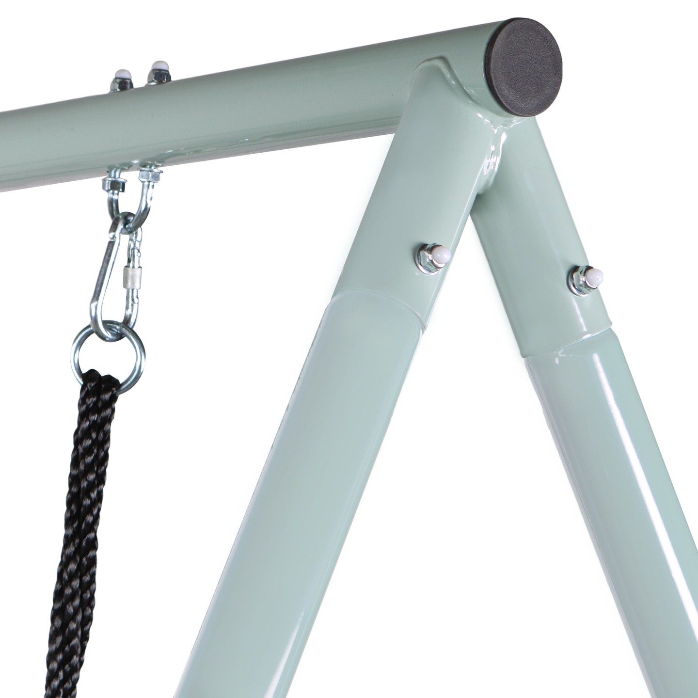 Haikaranpesätyyppinen puutarhakeinu rungolla ja köysillä