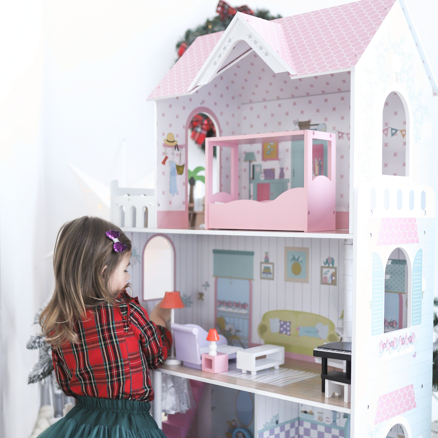 XXL Suurin puinen nukkekoti - 123 cm - LED-valaistu - terassi, tarvikkeet, puutarha