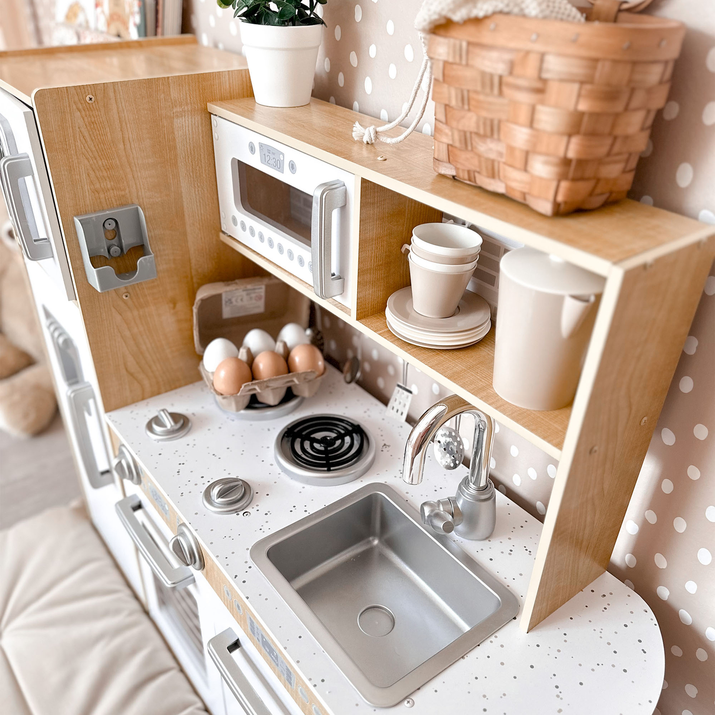 XXL puinen keittiö LED-valaistuksella, esiliina ja lisävarusteet