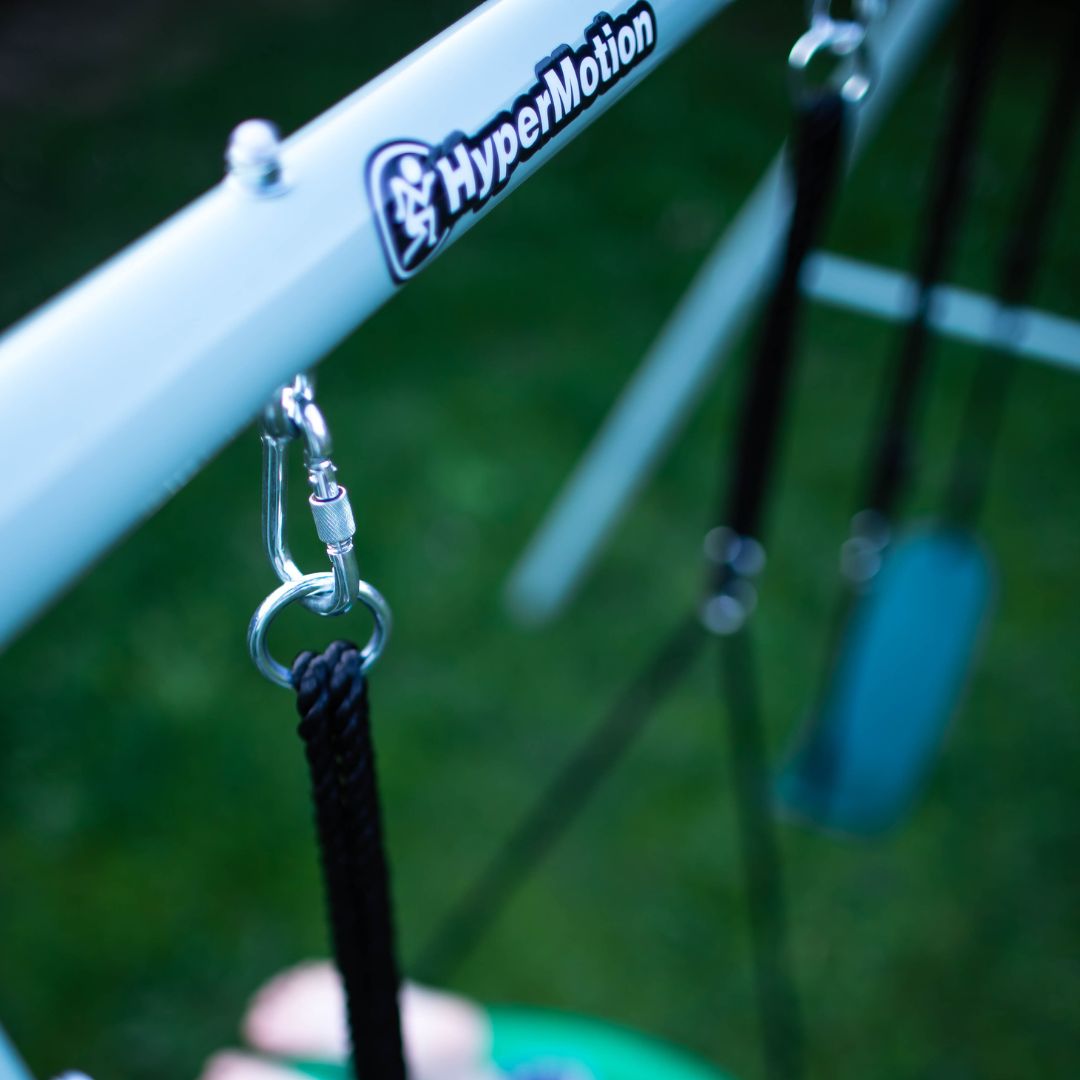 Kaksinkertainen puutarhakeinu rungolla ja köysillä - istuin ja haikarapesä