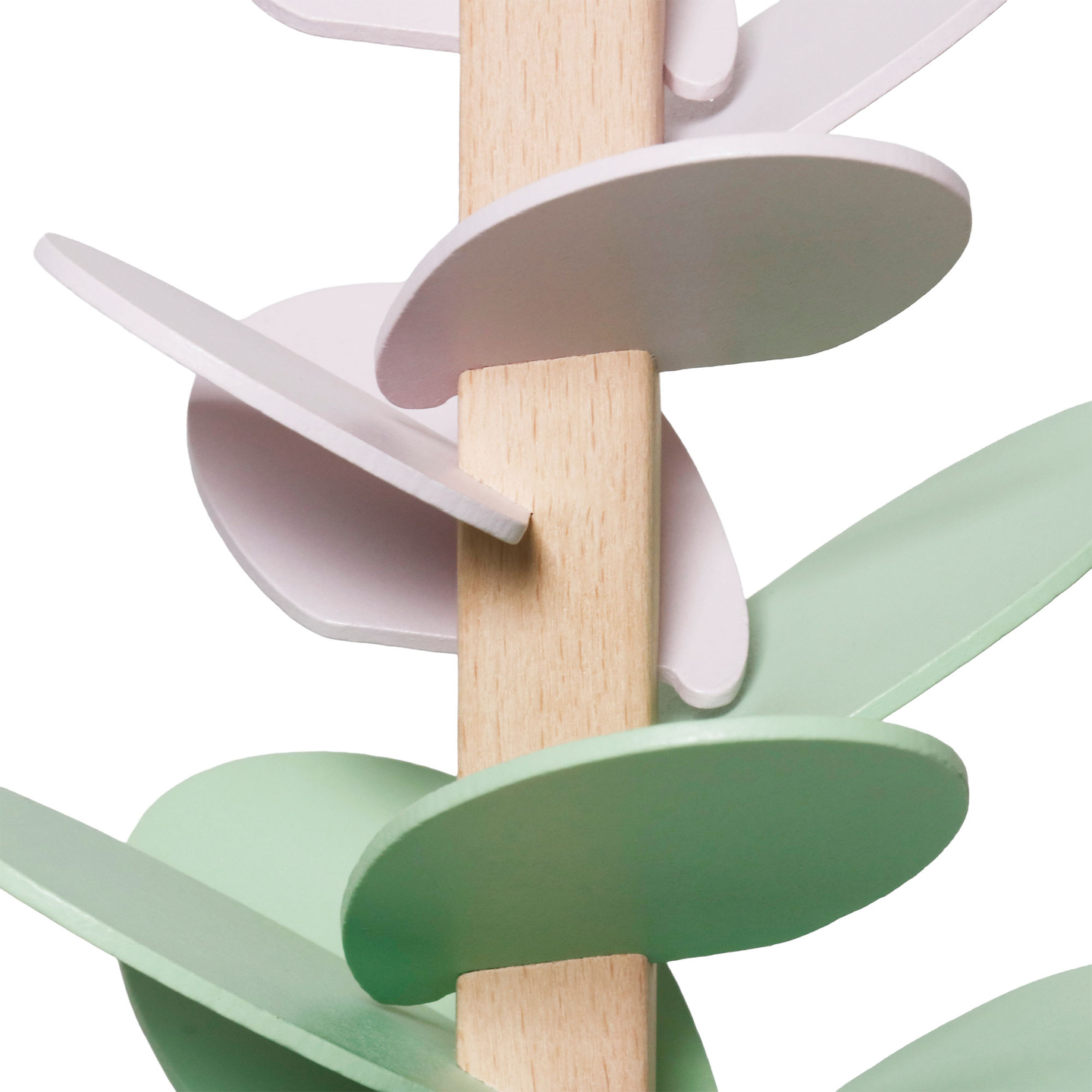 Puinen kulodromi - äänipuu pallojen kanssa