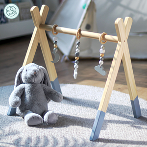 Baby Gym puinen kasvatusteline - väri harmaa