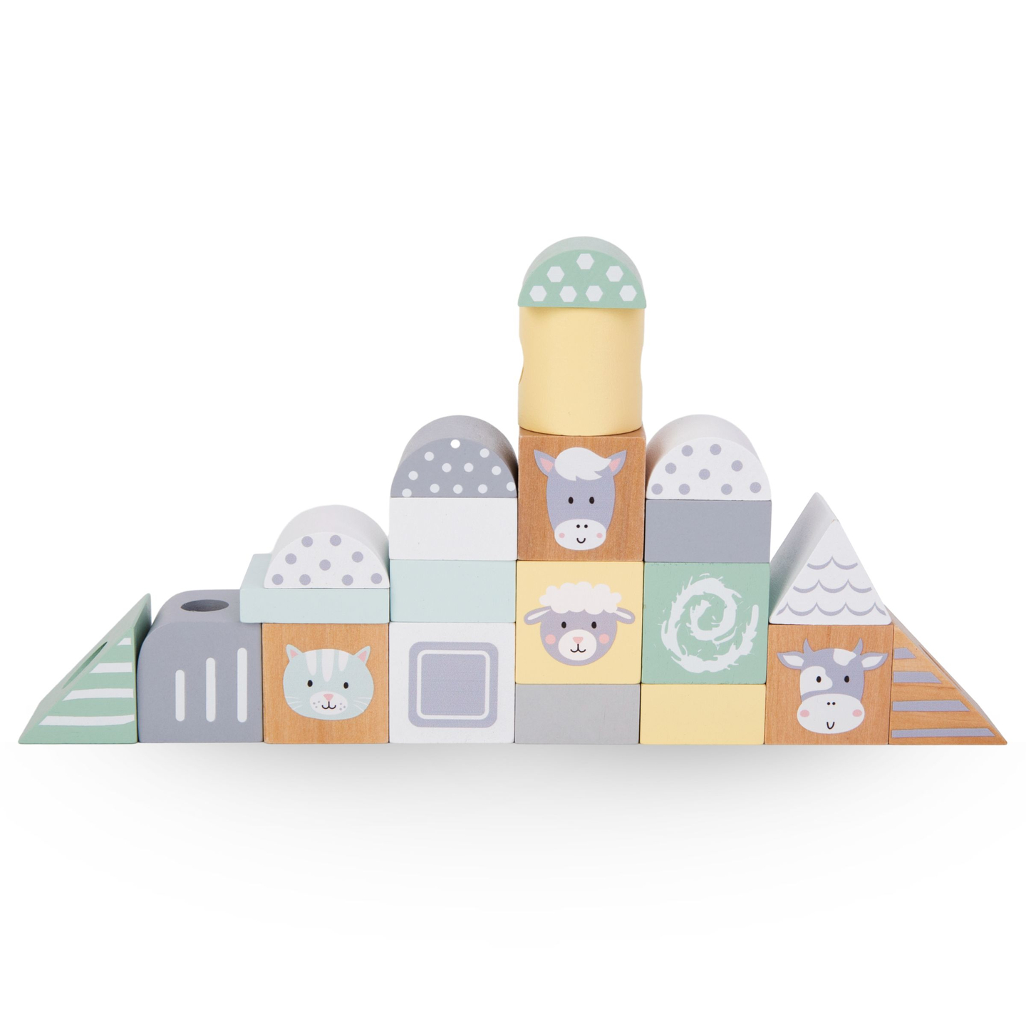 Puinen juna palikoilla pojalle - Maatila