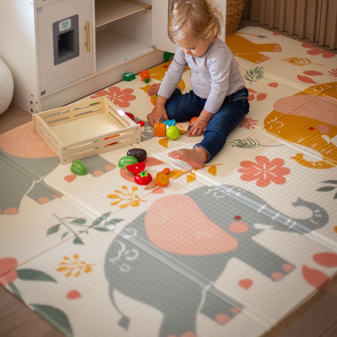 Kaksipuolinen kokoontaitettava vaahtomuovimatto 180 x 120 x 1cm - Eksoottiset elefantit / Hento harmaa