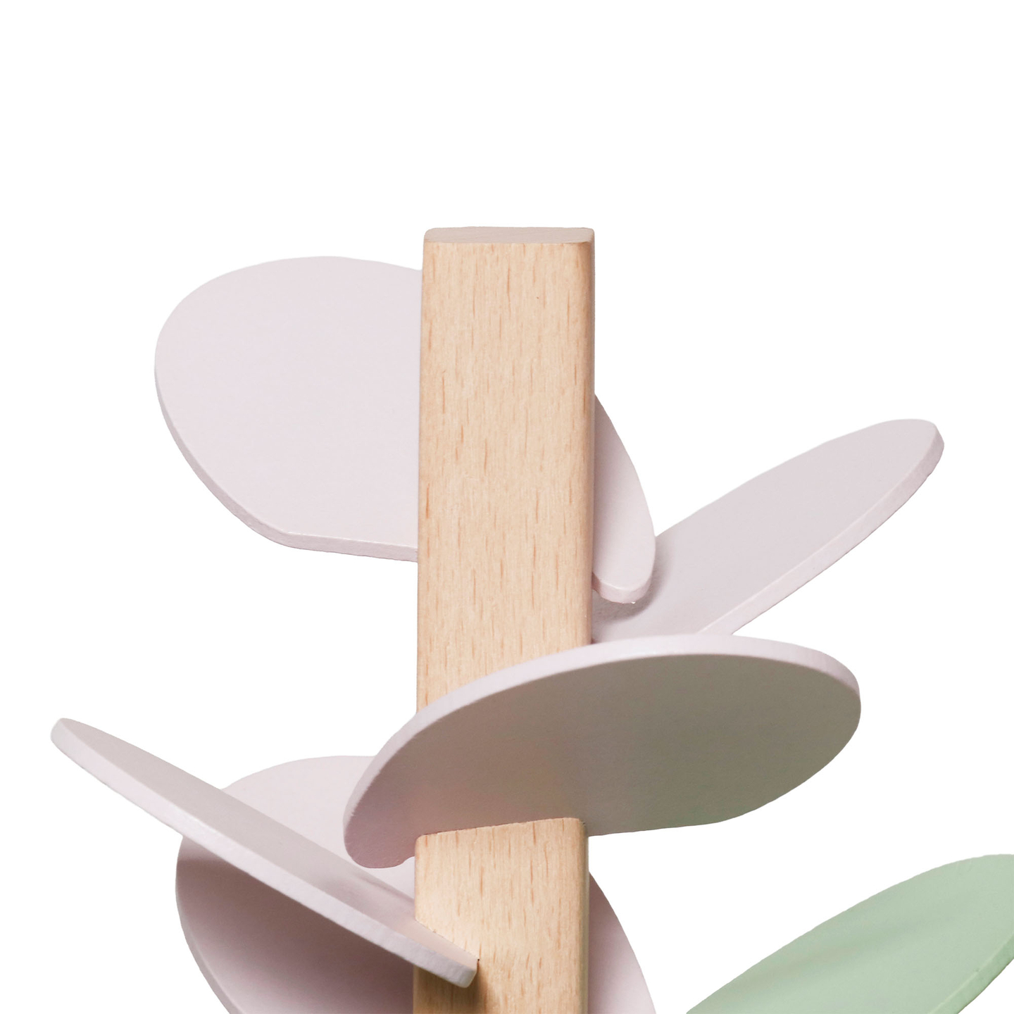 Puinen kulodromi - äänipuu pallojen kanssa