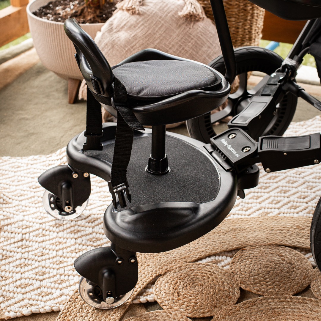 MR BUGGY pyörätuolin jatke istuimella - LED-pyörät