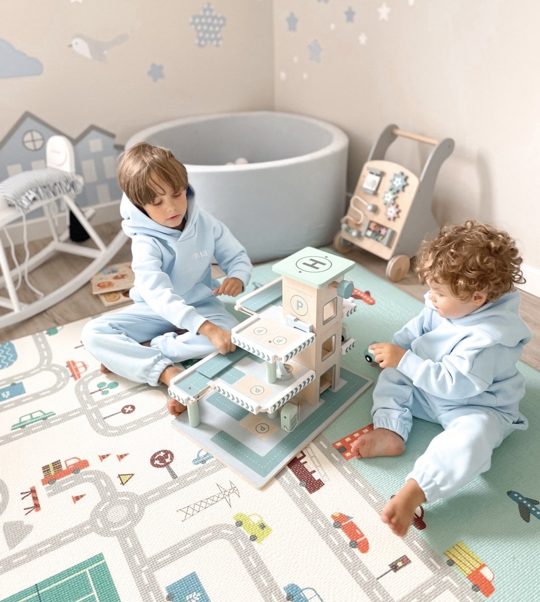 Kaksipuolinen vaahtomuovimatto XXL - rulla 2 CM (tie ja siksakit)