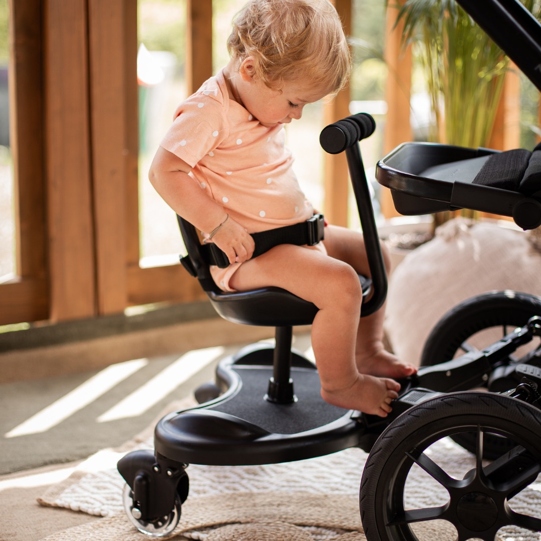 MR BUGGY pyörätuolin jatke istuimella - LED-pyörät