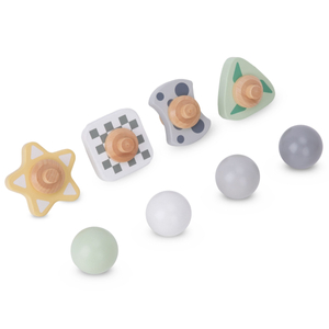 Suuri puinen umpikuja - liukumäki, jossa on pyöriviä elementtejä