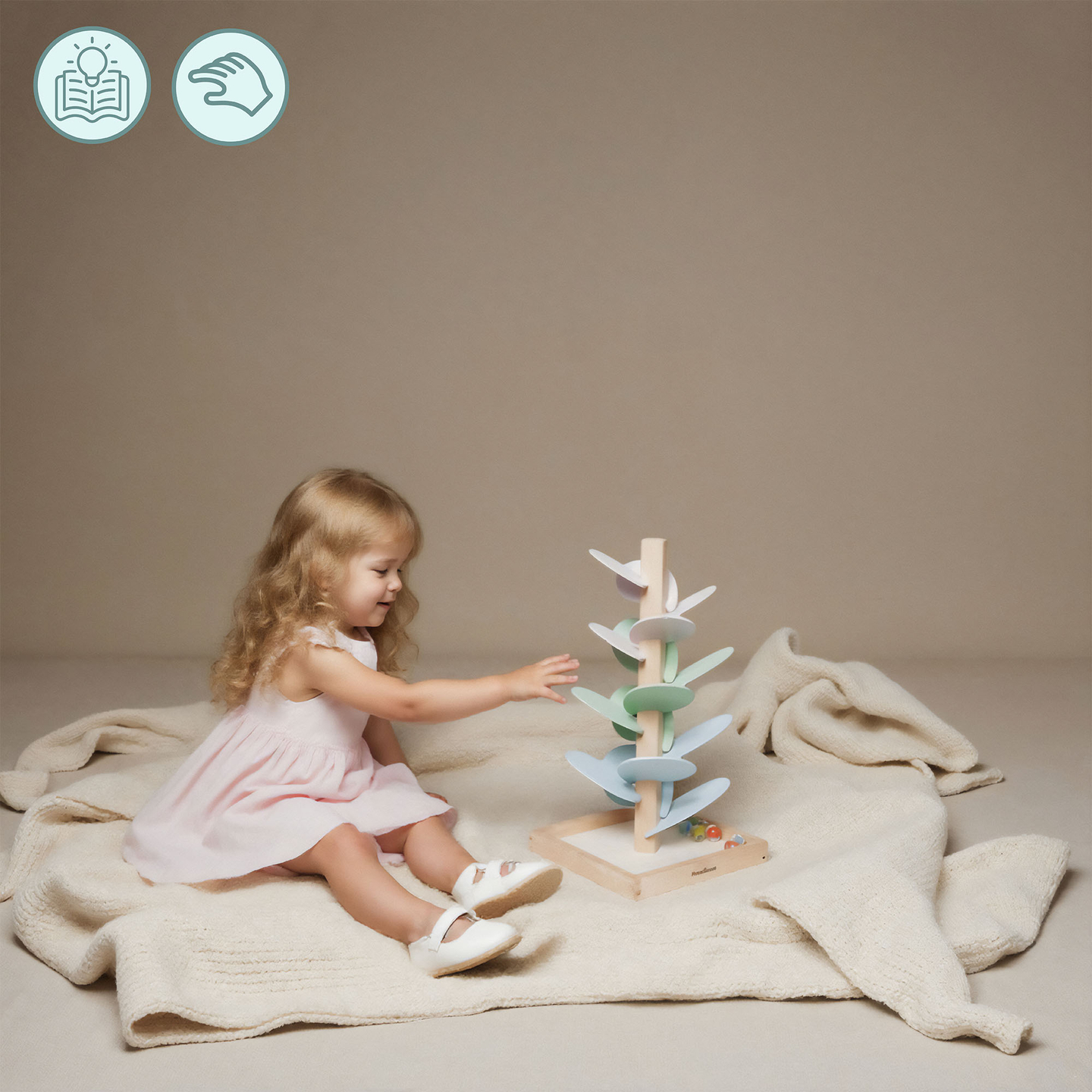 Puinen kulodromi - äänipuu pallojen kanssa