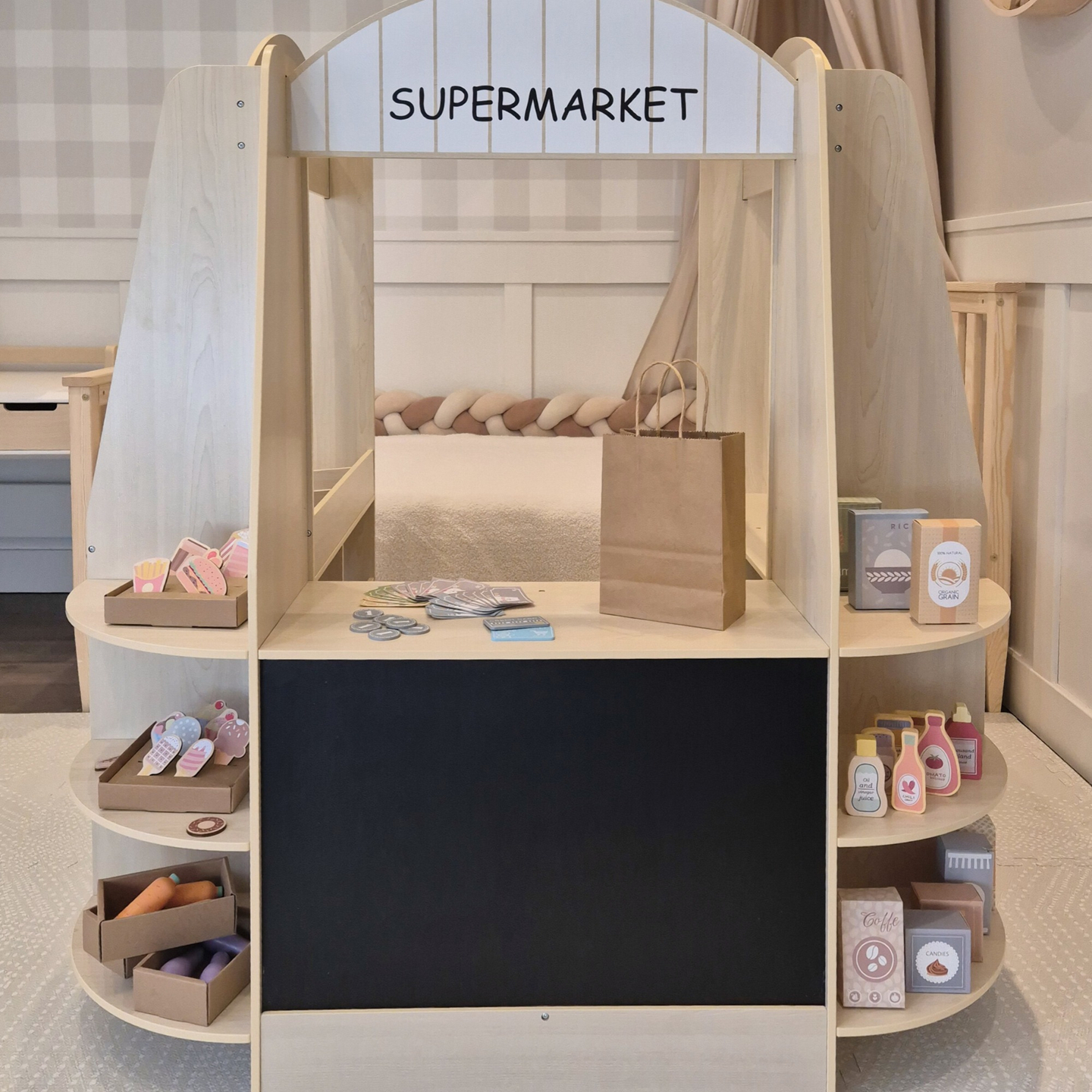 Suuri puinen lastenkauppa liitutaululla - 91 osaa shoppailun iloon!