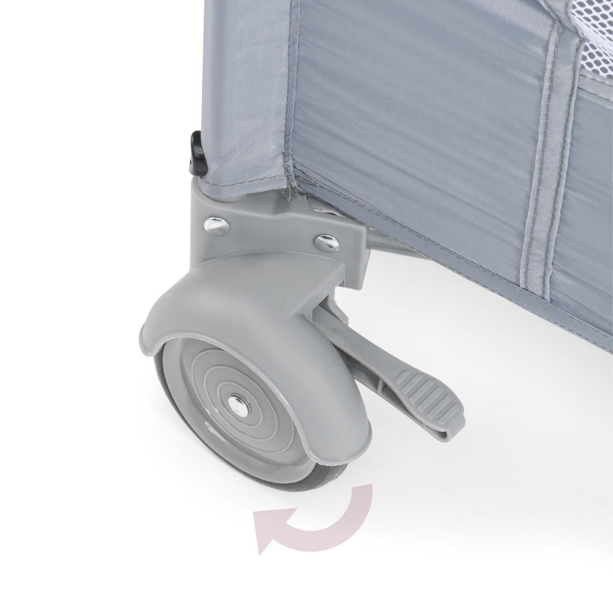 Tiiviisti 3-in-1 kantosänky, jossa on vaihtopöytä, patja ja kantolaukku