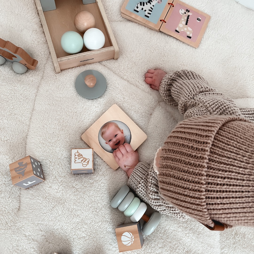 Montessori-koulutuslaatikko vauvoille - 6 lelua