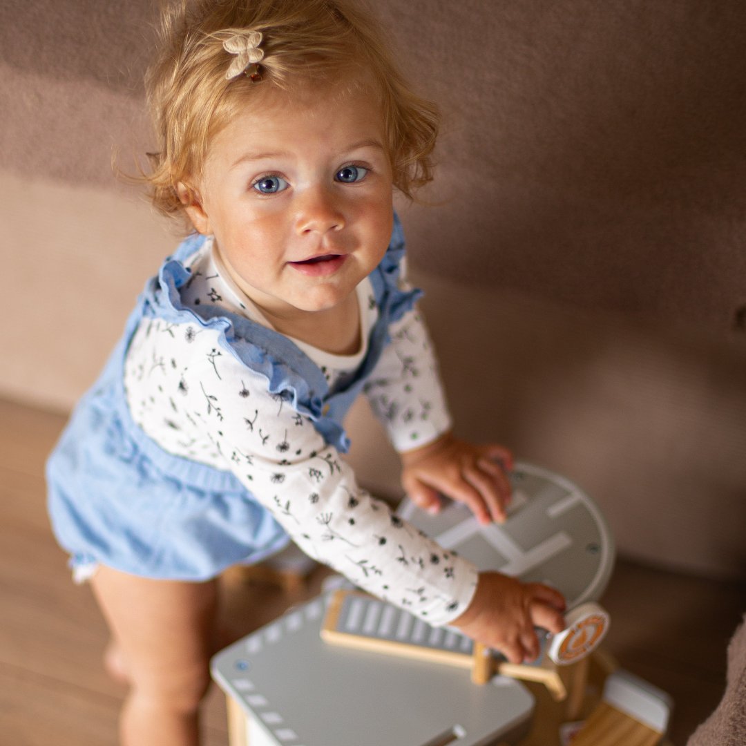 Puinen paloasema lisävarusteineen, palokunta